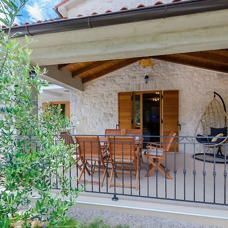 Villa Histra *