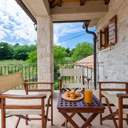 Histra Villa *